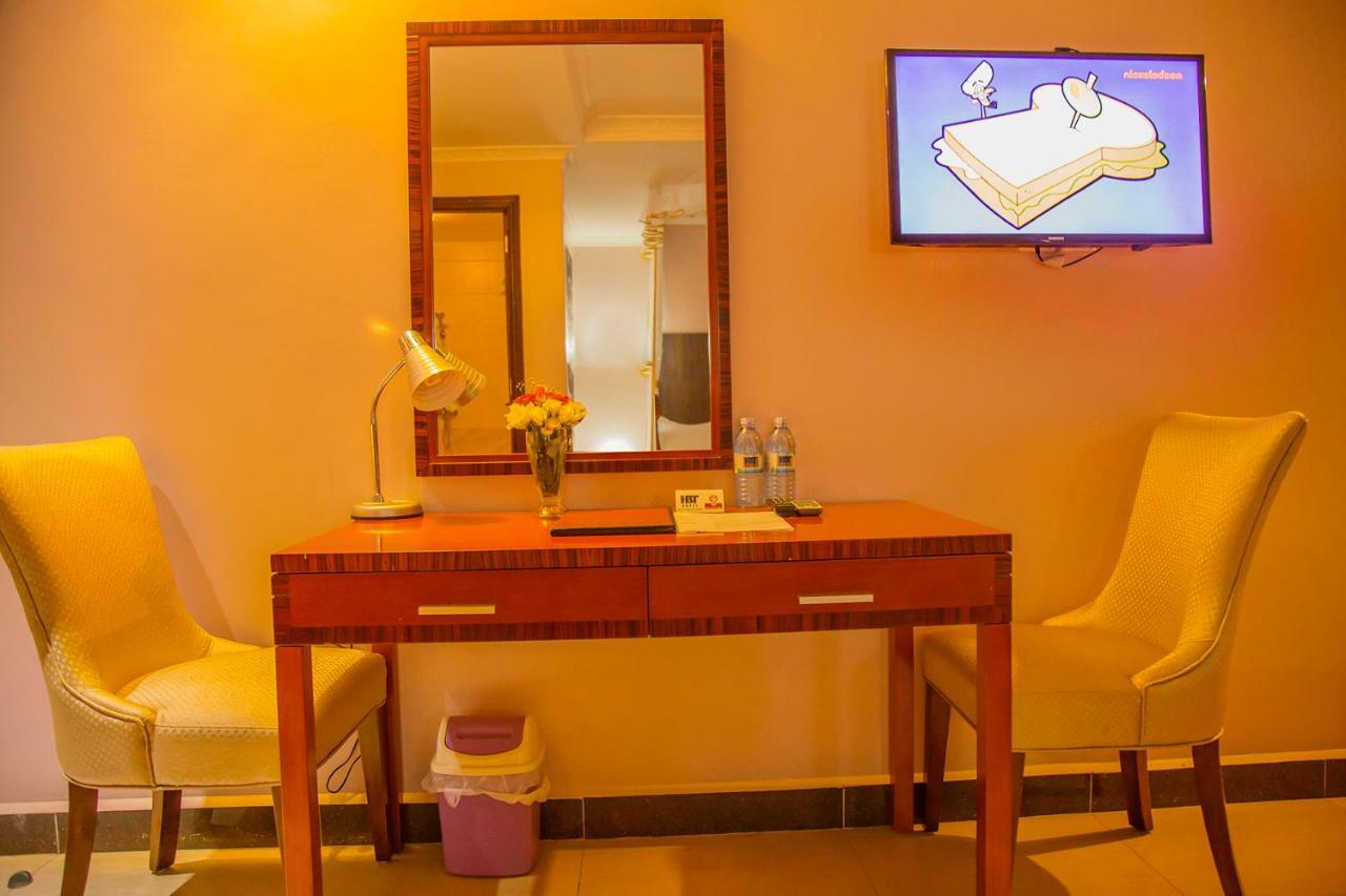 Russell Hotel 3*
